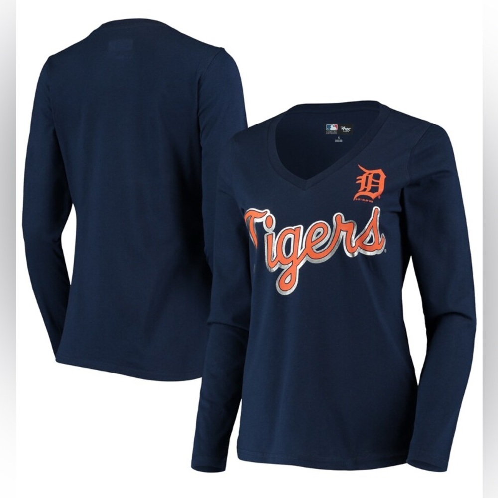 NEW - G-III 4Her by Carl Banks
Women's Navy Detroit Tigers Long Sleeve Shirt